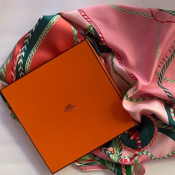 Hermes Carre 90 Robe Du Soir Silk Scarf - Picture 8 of 12